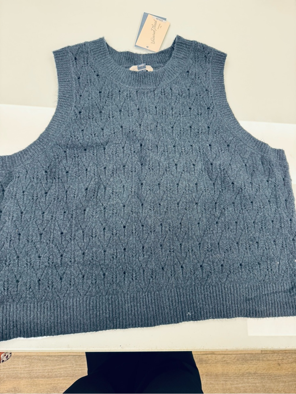 Universal Threads Blue Knit Cable Sleeveless Sweater Vest